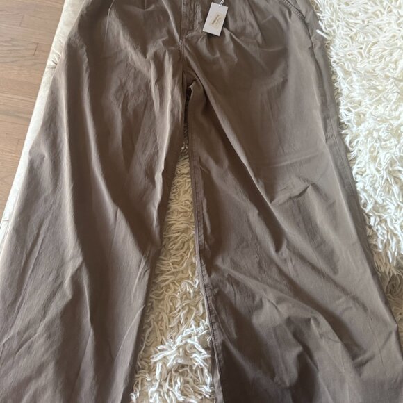 Reformation Lowe Super Wide Leg Pleated Pants Mushroom - Size 31 - Picture 2 of 3